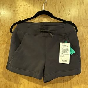 Lululemon in-form shorts size 6, black